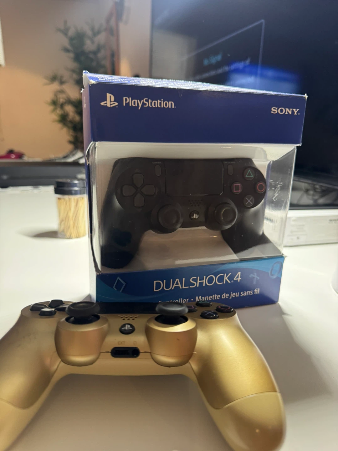 PlayStation DualShock 4 Wireless Controller
