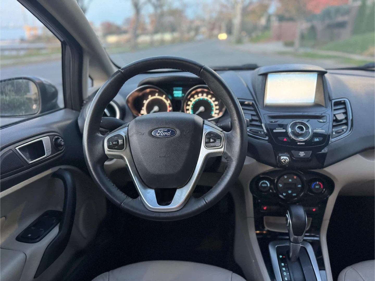 FORD FIESTA 2015 - photo 5