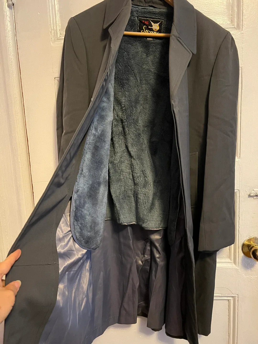 Men winter coat in gray with a removable cozy warm lining image indicator(2)