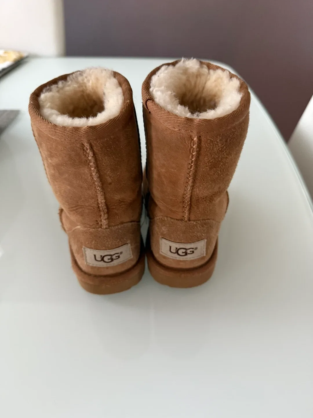 UGG Kids Classic Short Boots - Size 10US image indicator(2)