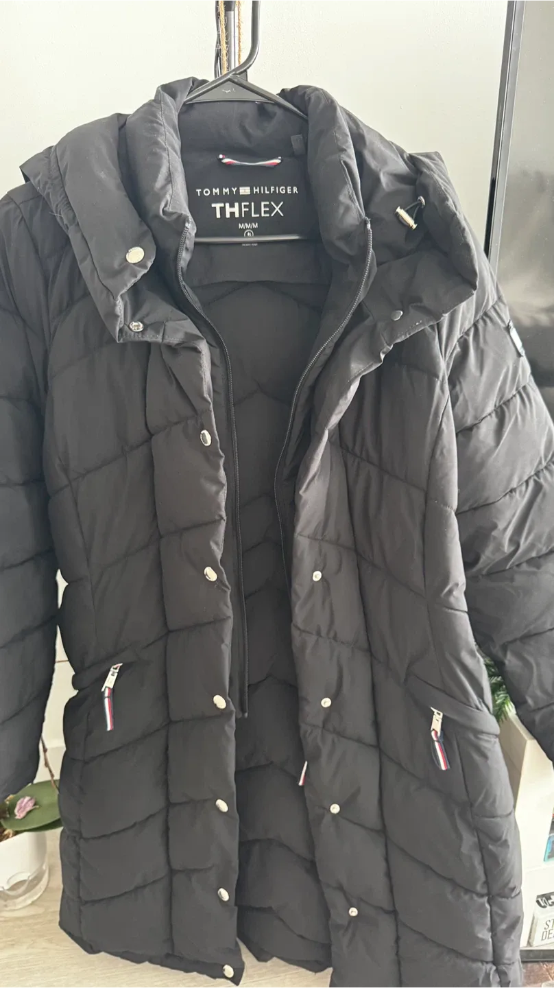 Tommy Hilfiger Women’s Winter Coat - Size M image indicator(2)