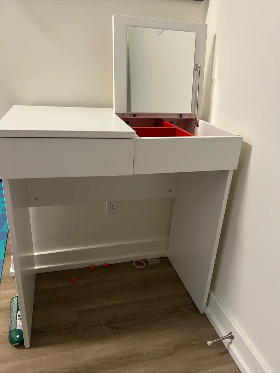 White Vanity Table with Mirror