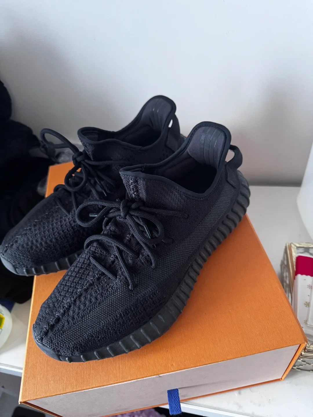 Adidas Yeezy Boost 350 V2 Black Size 8.5