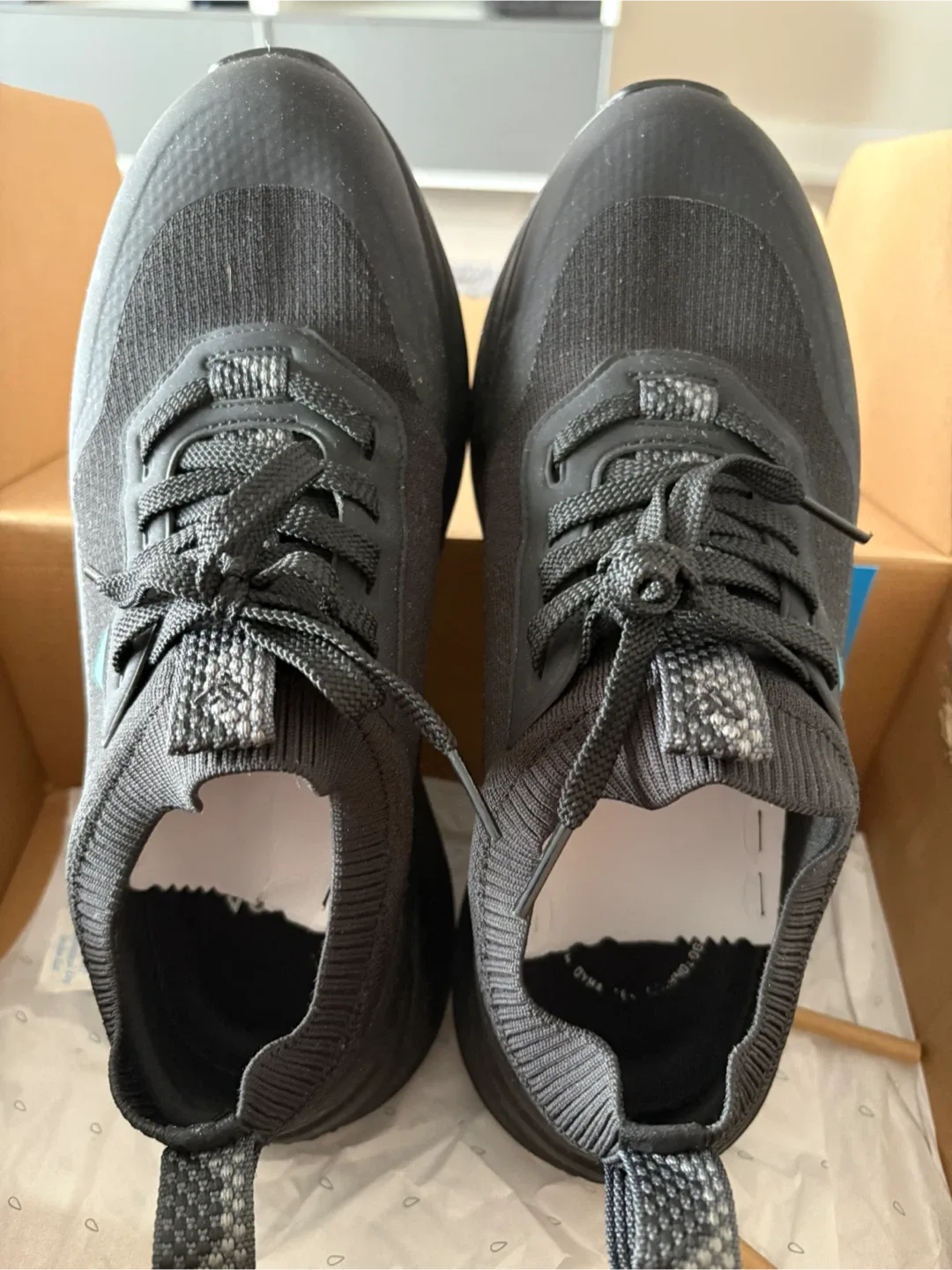 Vessi Stormburst Low Top - Men's US 10