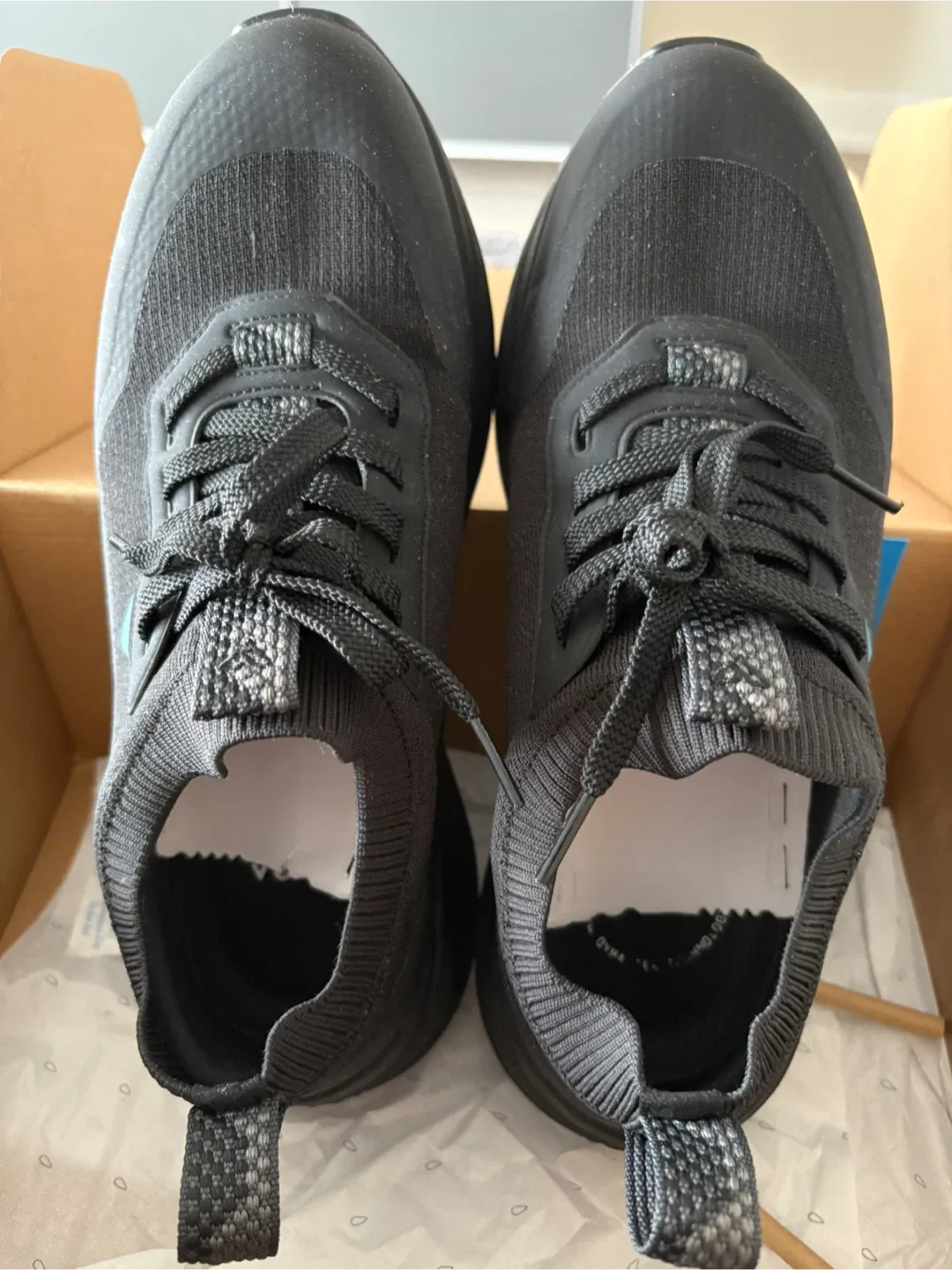 Vessi Stormburst Low Top - Men's US 10 image indicator(2)