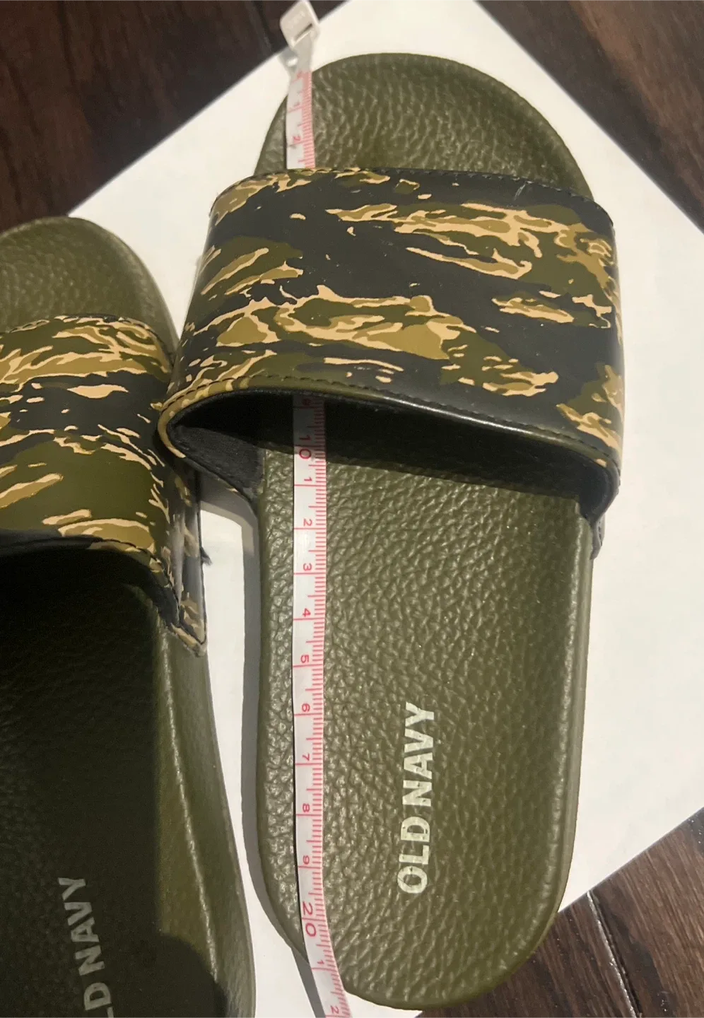 Old Navy Olive Camo Sport Slides - Size 1-2 image indicator(2)