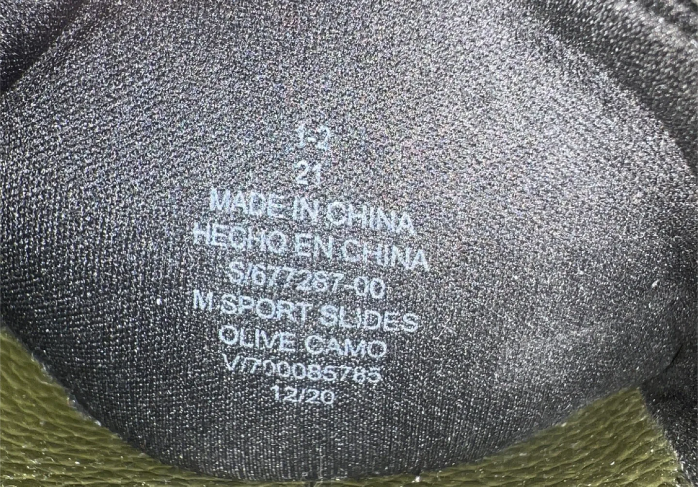 Old Navy Olive Camo Sport Slides - Size 1-2 image indicator(3)