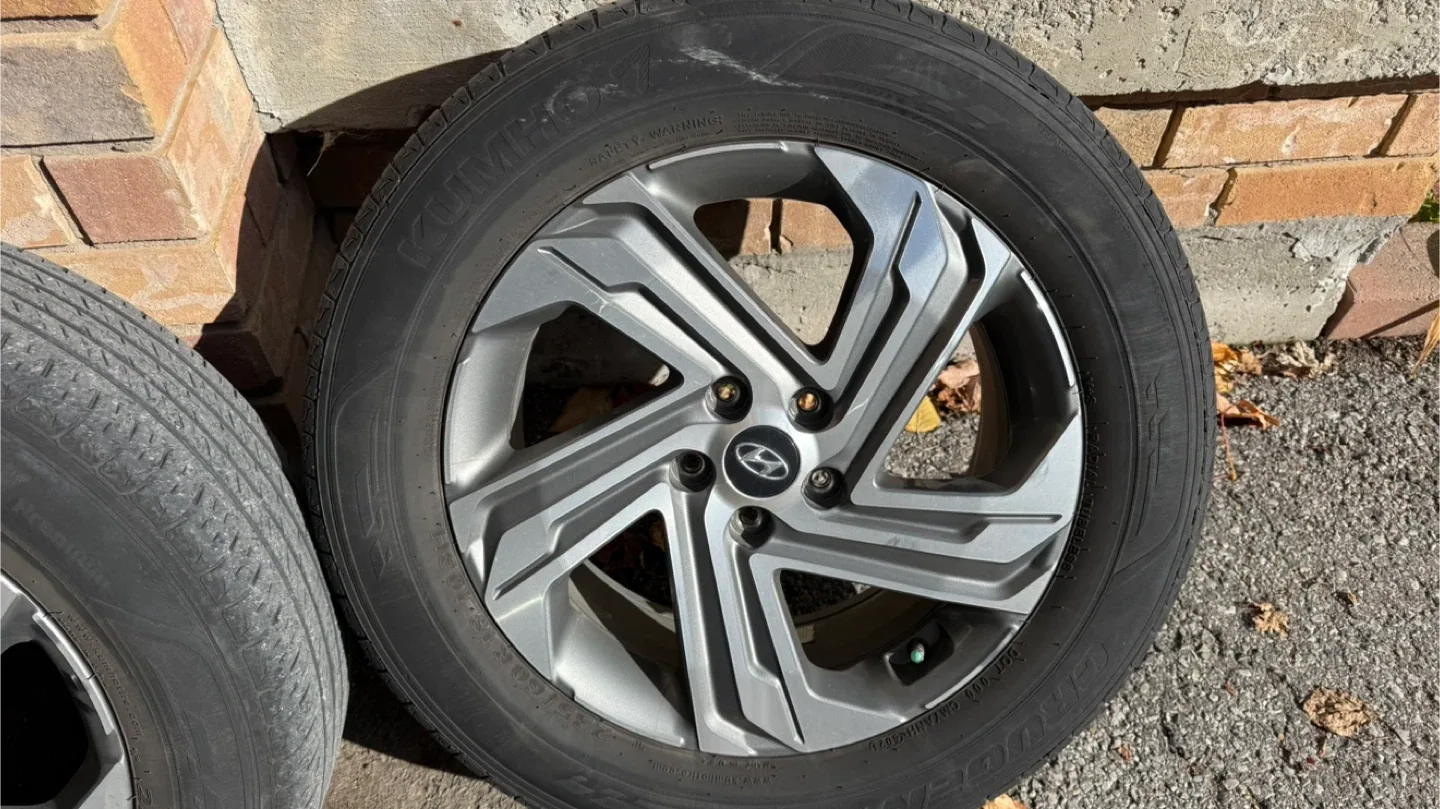 Hyundai 235/60R18 Tires & Rims - Set of 4