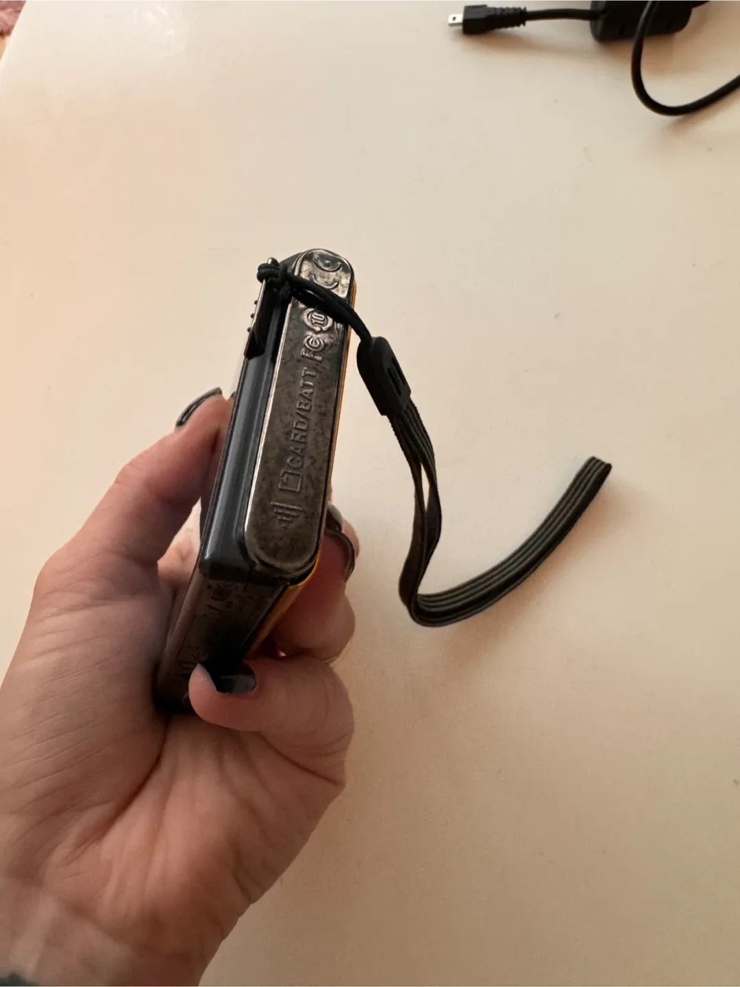 Nikon COOLPIX S6100 14.1 MP Digital Camera - Orange image indicator(4)