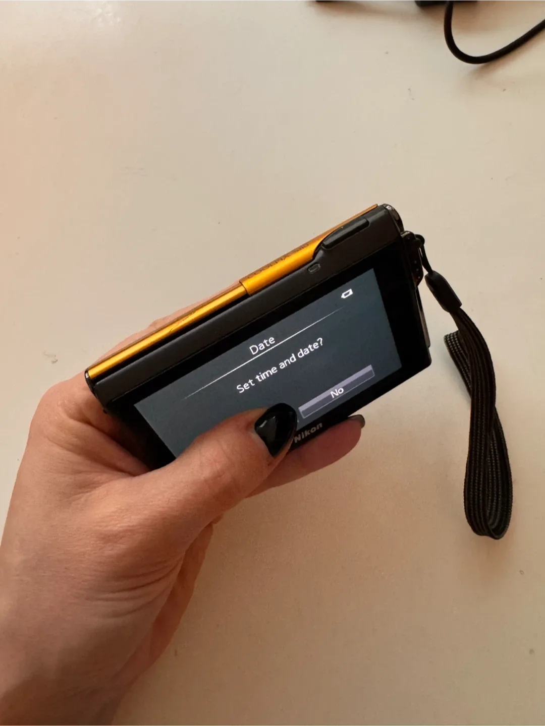 Nikon COOLPIX S6100 14.1 MP Digital Camera - Orange image indicator(5)