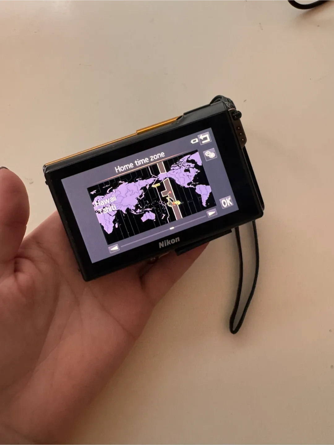 Nikon COOLPIX S6100 14.1 MP Digital Camera - Orange image indicator(8)