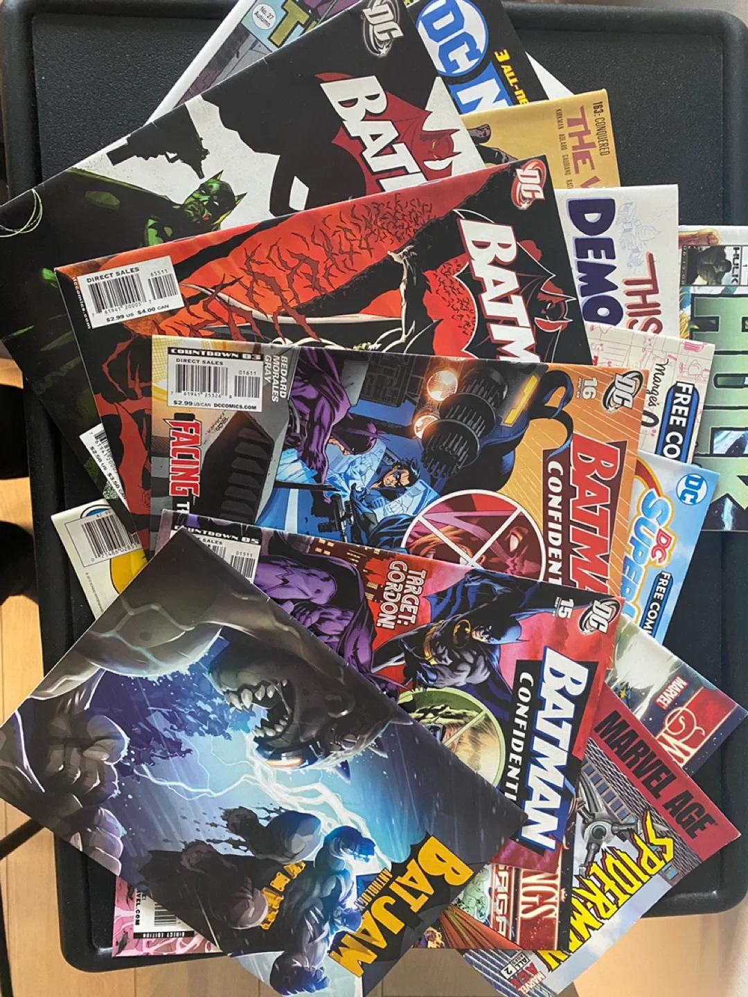 Mixed Lot of Comic Books - Marvel, DC, Simpsons image indicator(2)