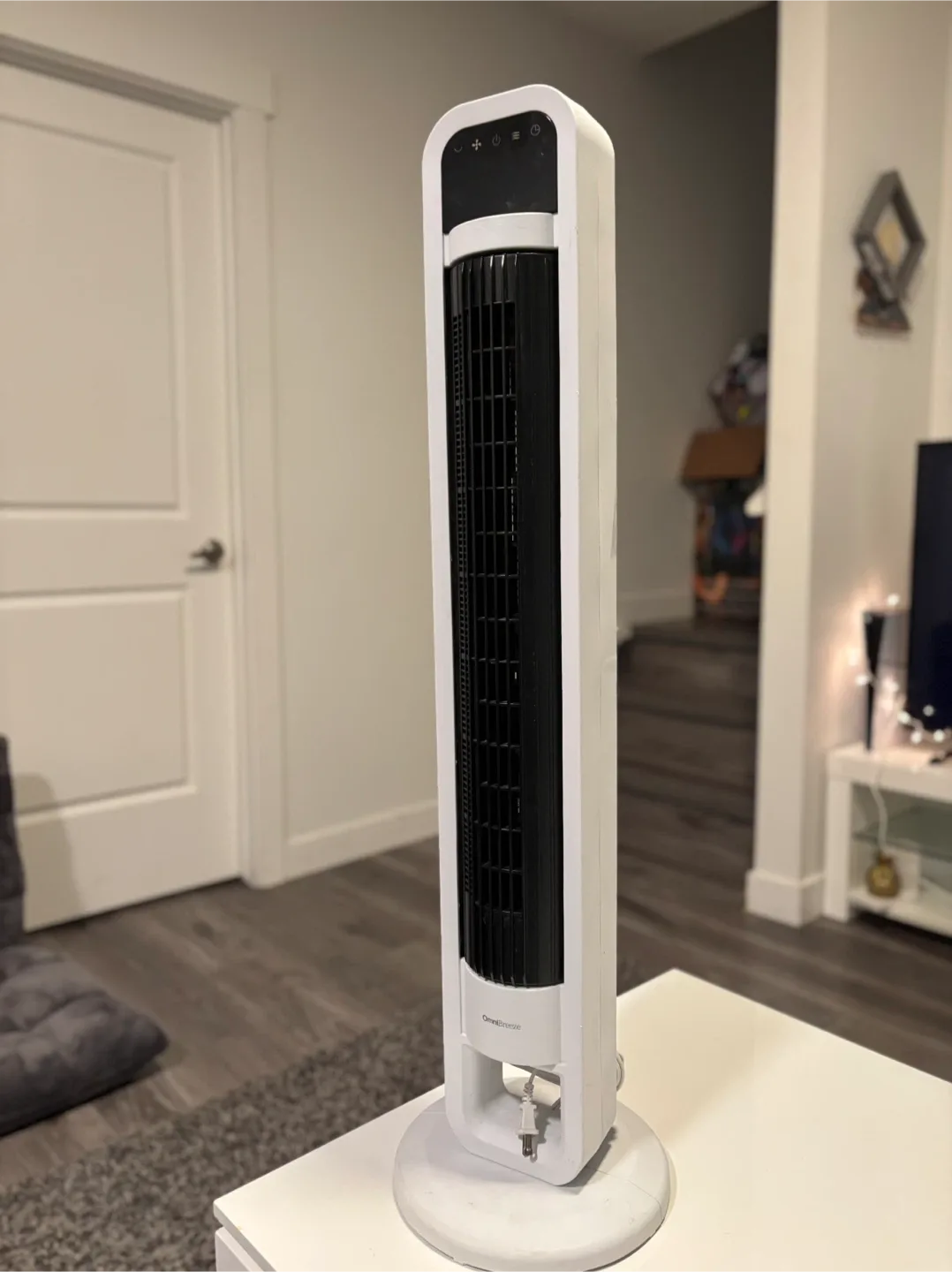 OmniBreeze Tower Fan - White