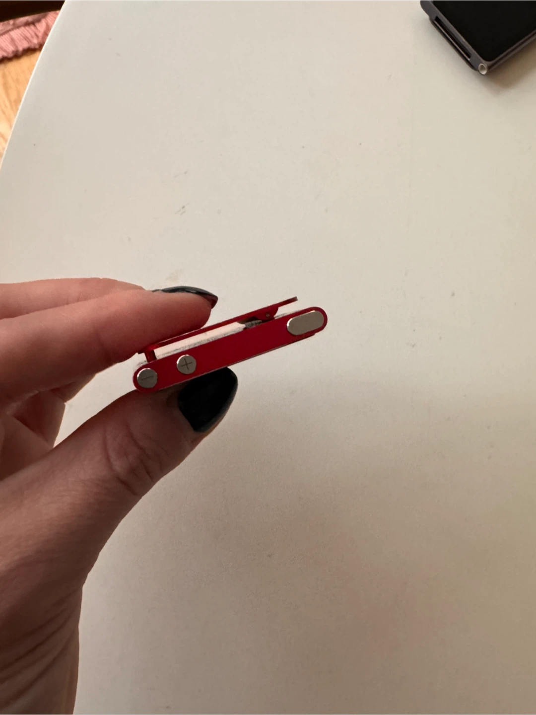 Apple iPod Nano Red - photo 3