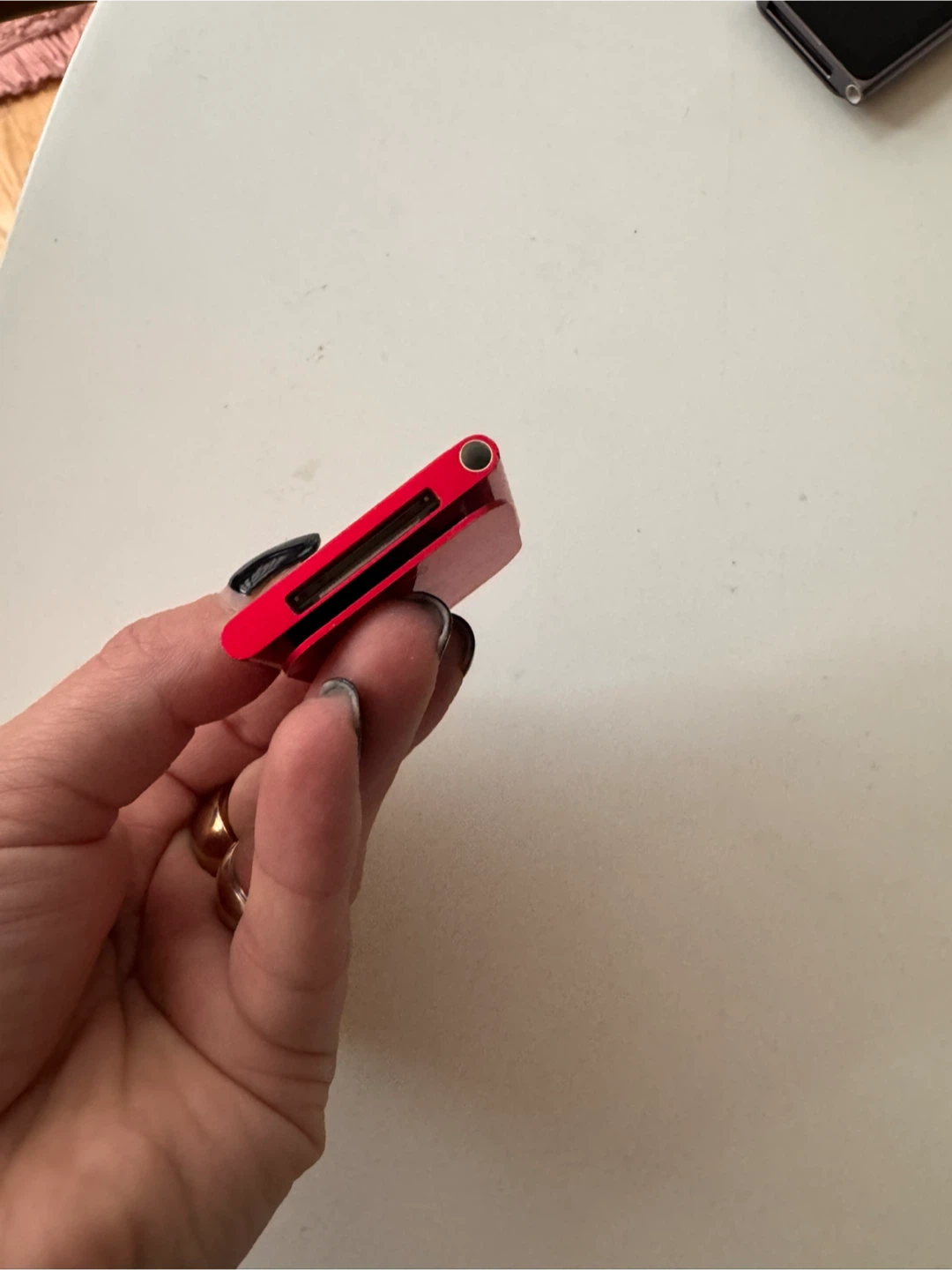 Apple iPod Nano Red - photo 2