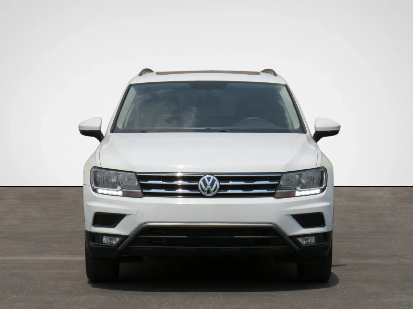 2020 White Volkswagen Tiguan SUV