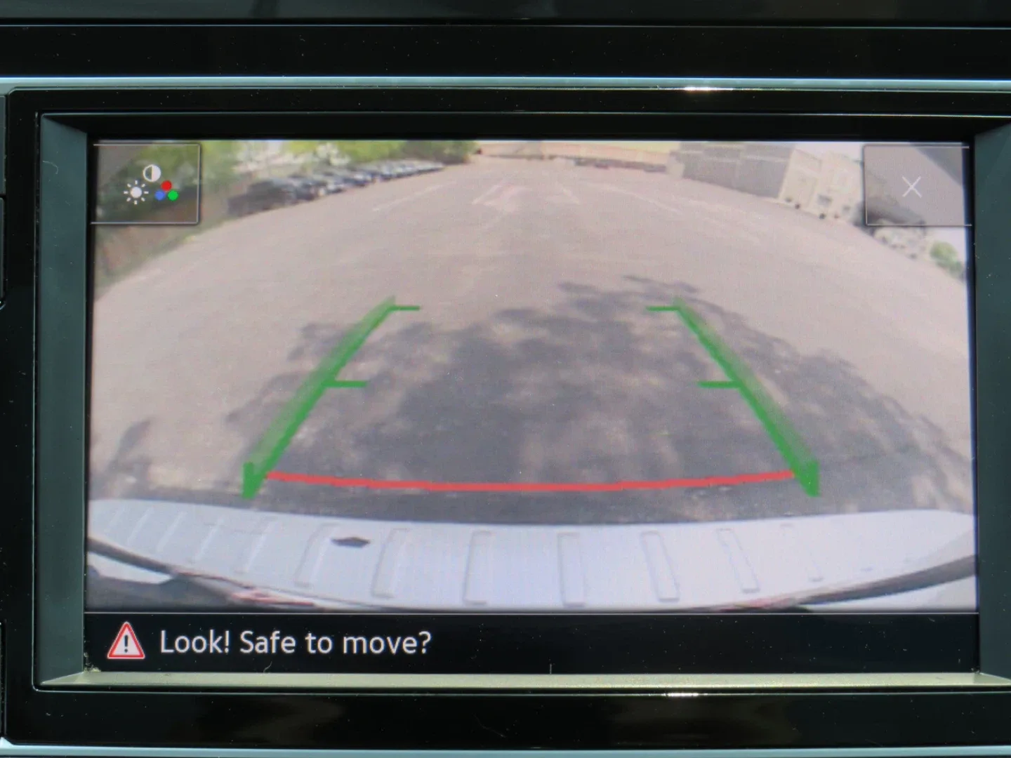 2020 White Volkswagen Tiguan SUV image indicator(7)