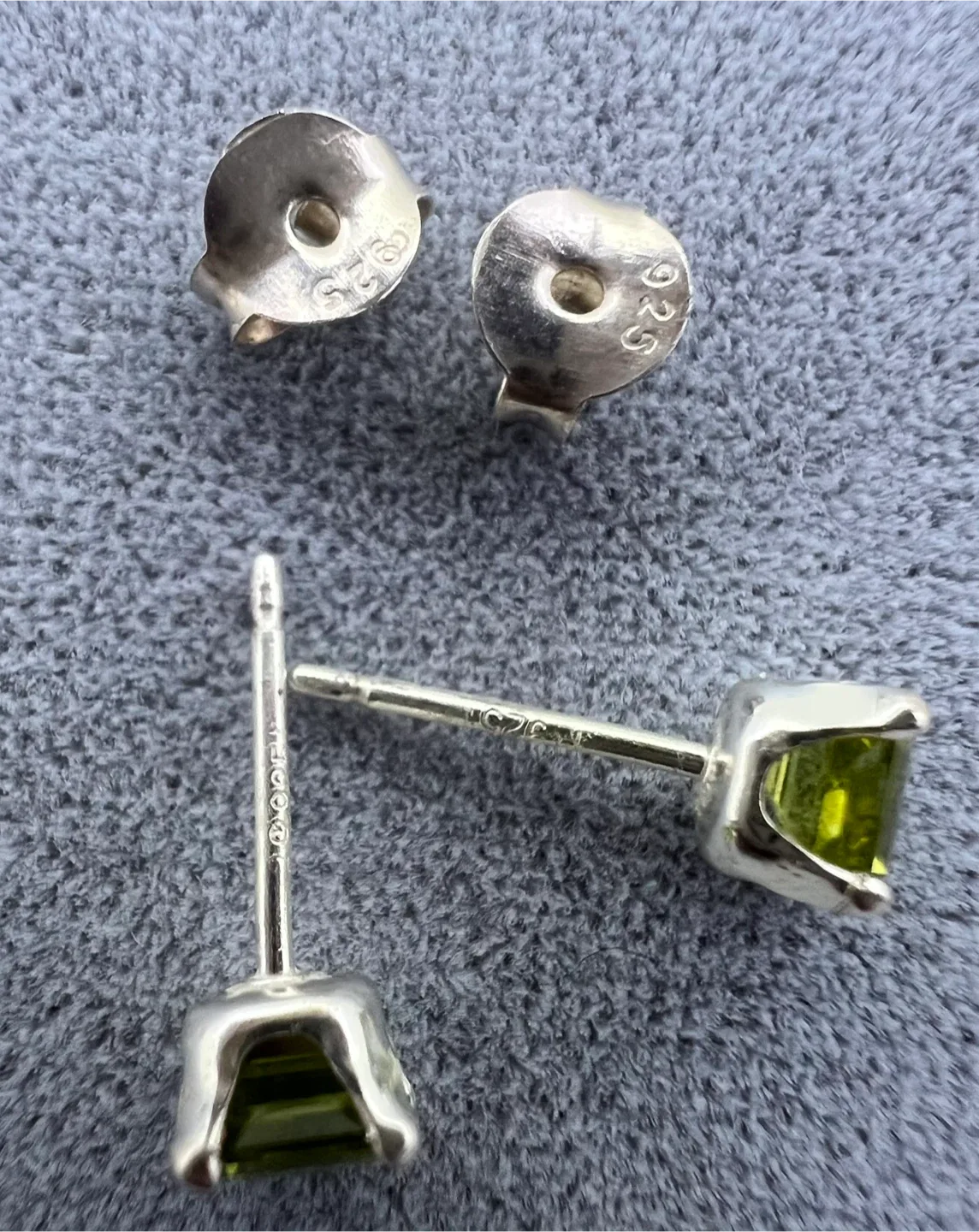 Sterling Silver Peridot Stud Earrings image indicator(5)
