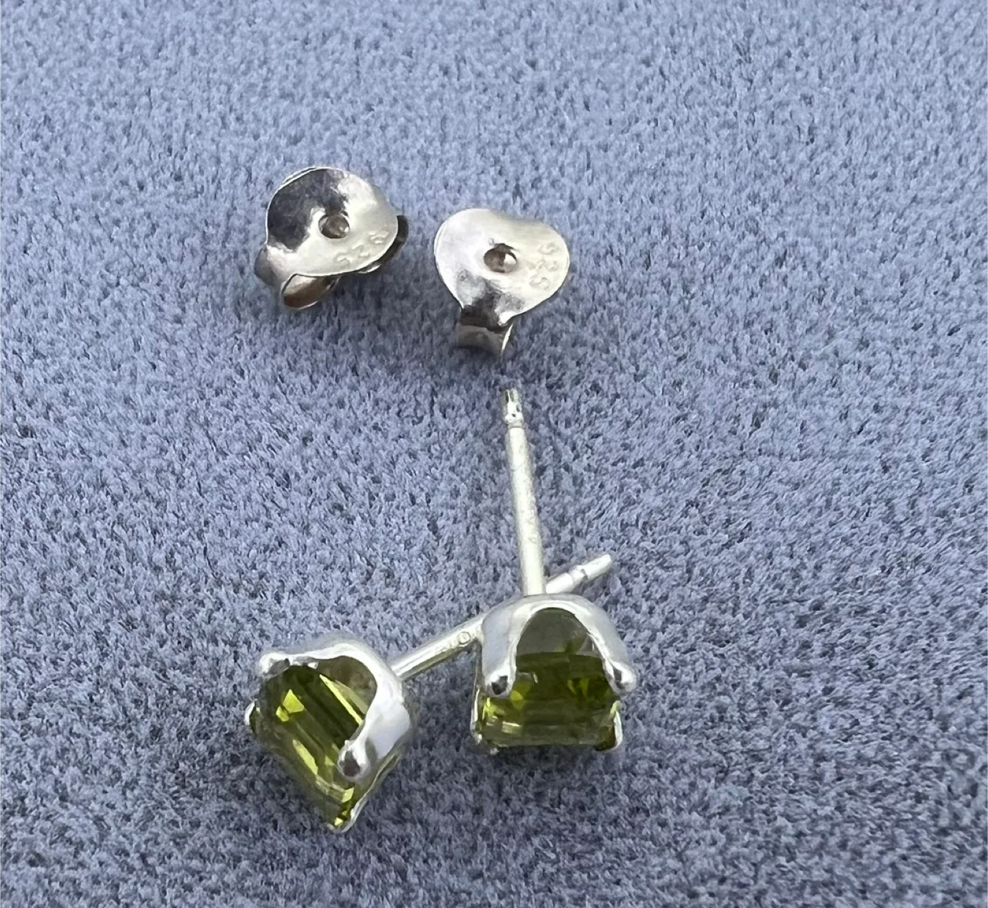 Sterling Silver Peridot Stud Earrings image indicator(3)