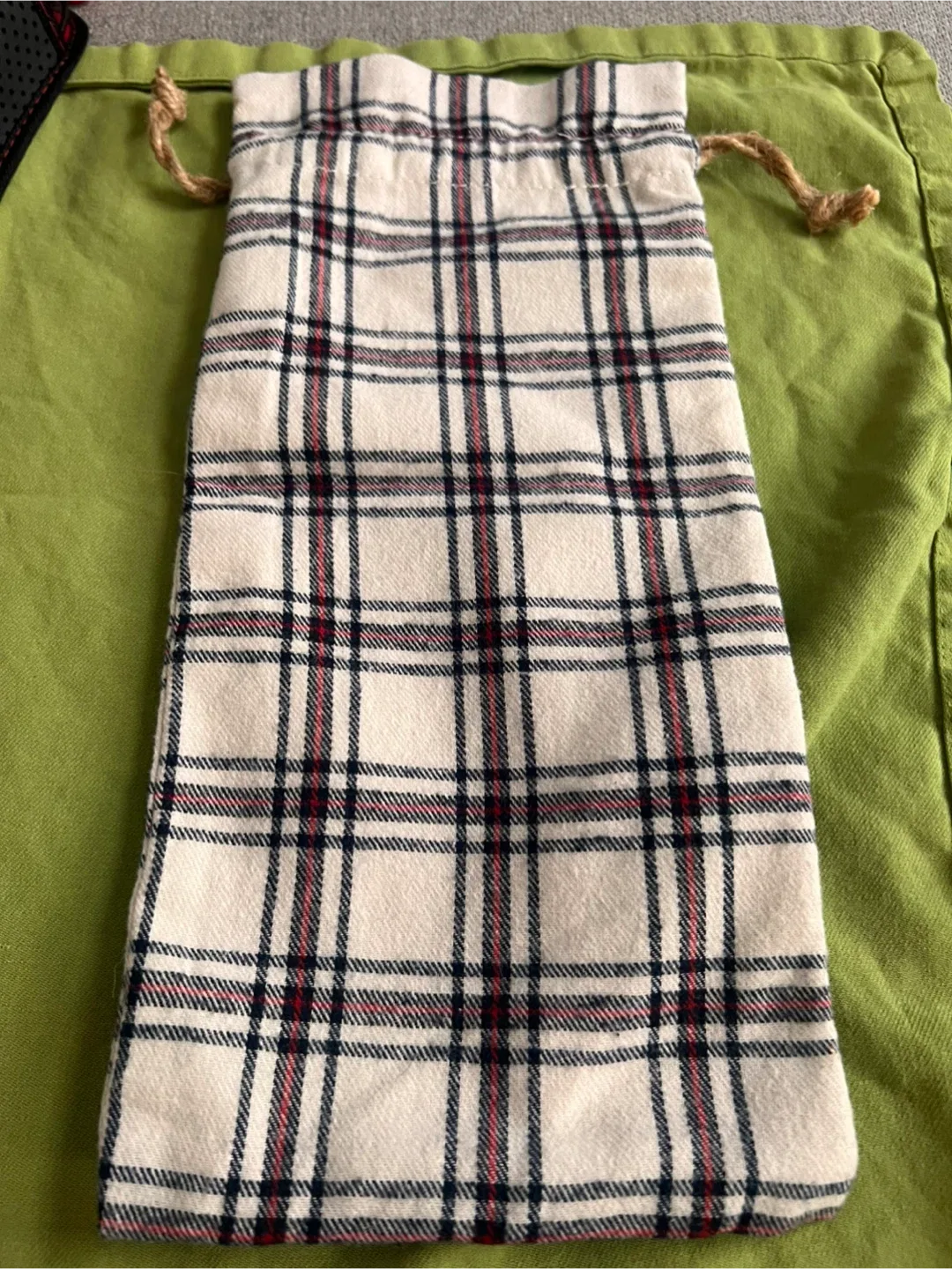 Plaid Drawstring Bag - Gift Bag image indicator(2)