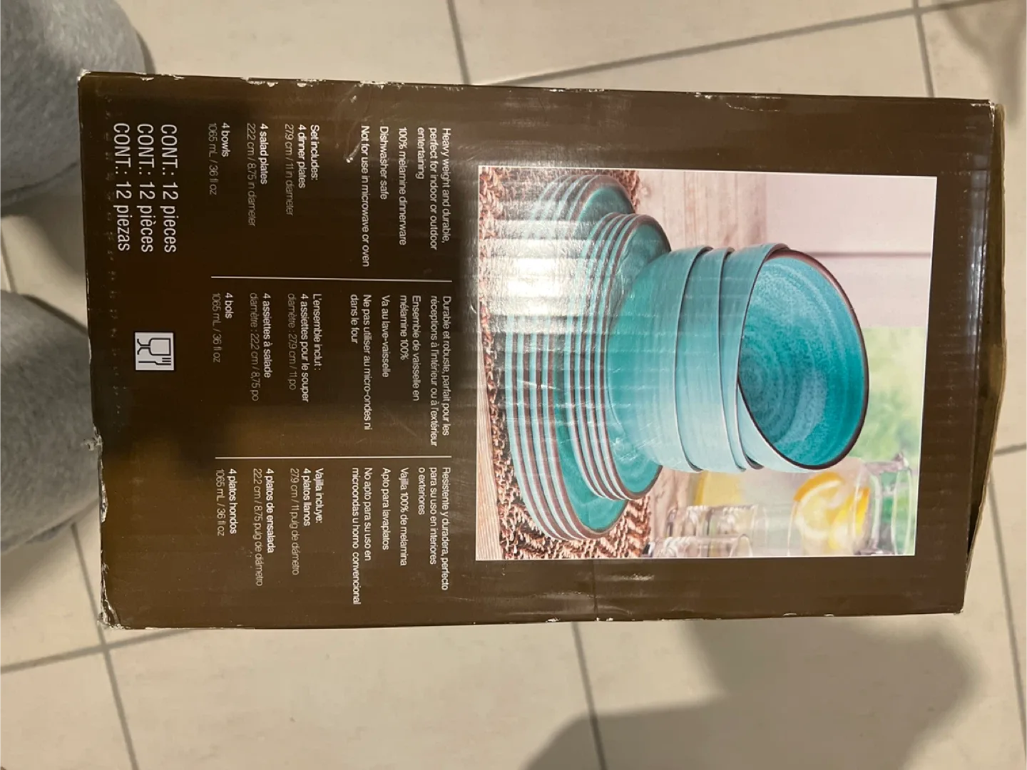 12-Piece Melamine Dinnerware Set - New in Box! image indicator(2)