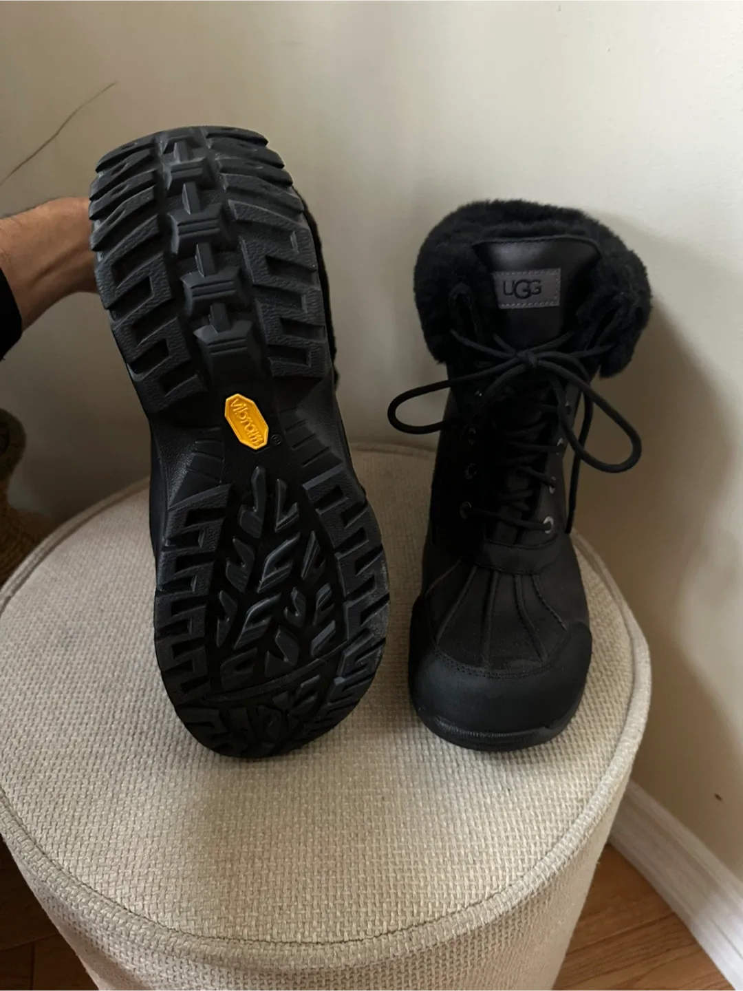 UGG Black Boots Size 11 image indicator(2)