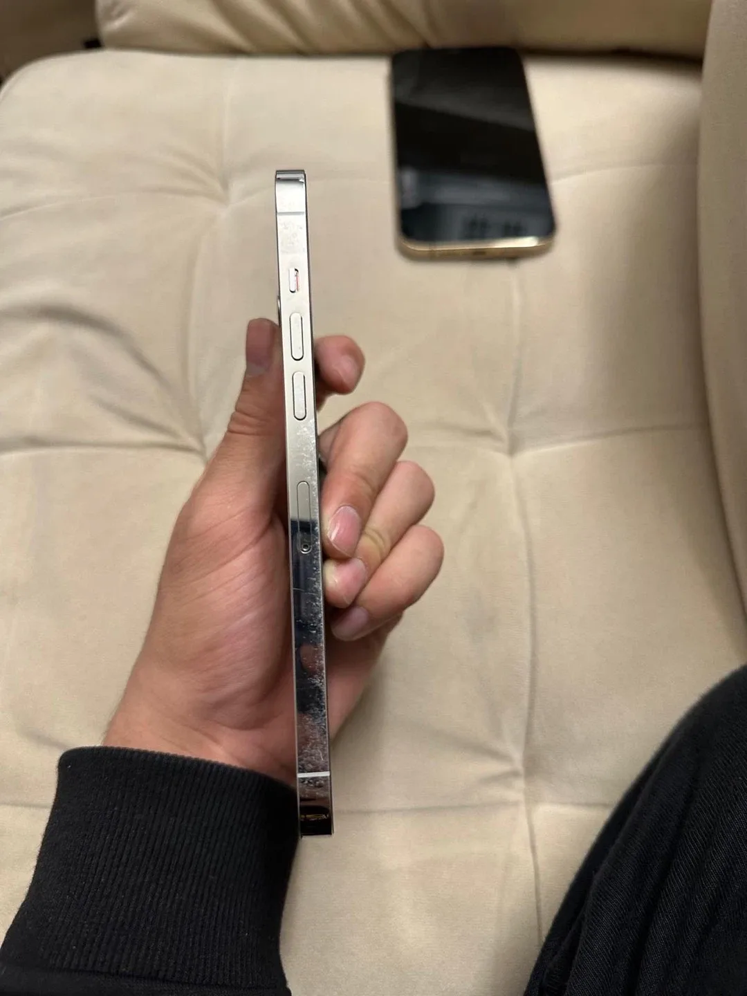 iPhone 12 Pro Max 128GB image indicator(3)