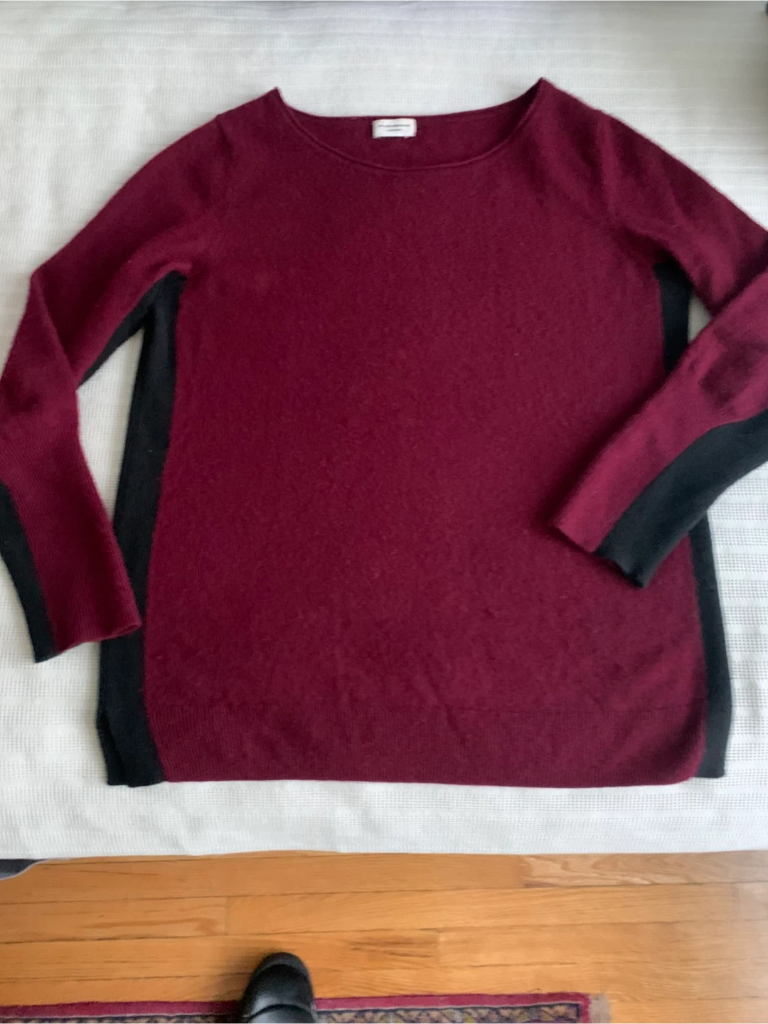 Club Monaco Cashmere Sweater - Burgundy & Black