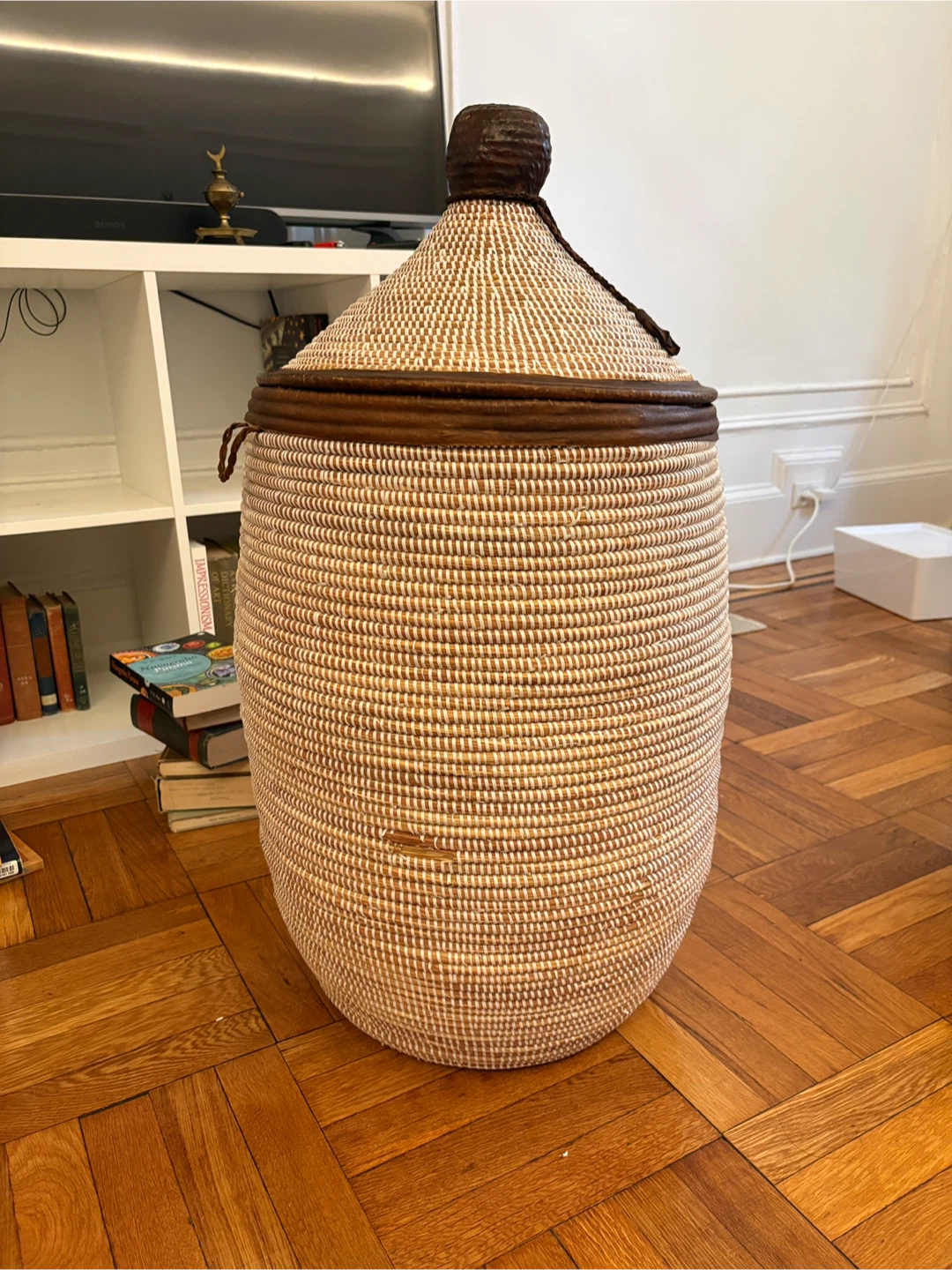 Hand woven sea grass basket - photo 2