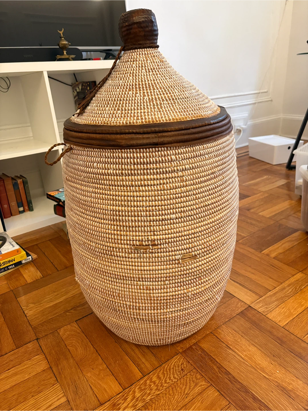 Hand woven sea grass basket - photo 3