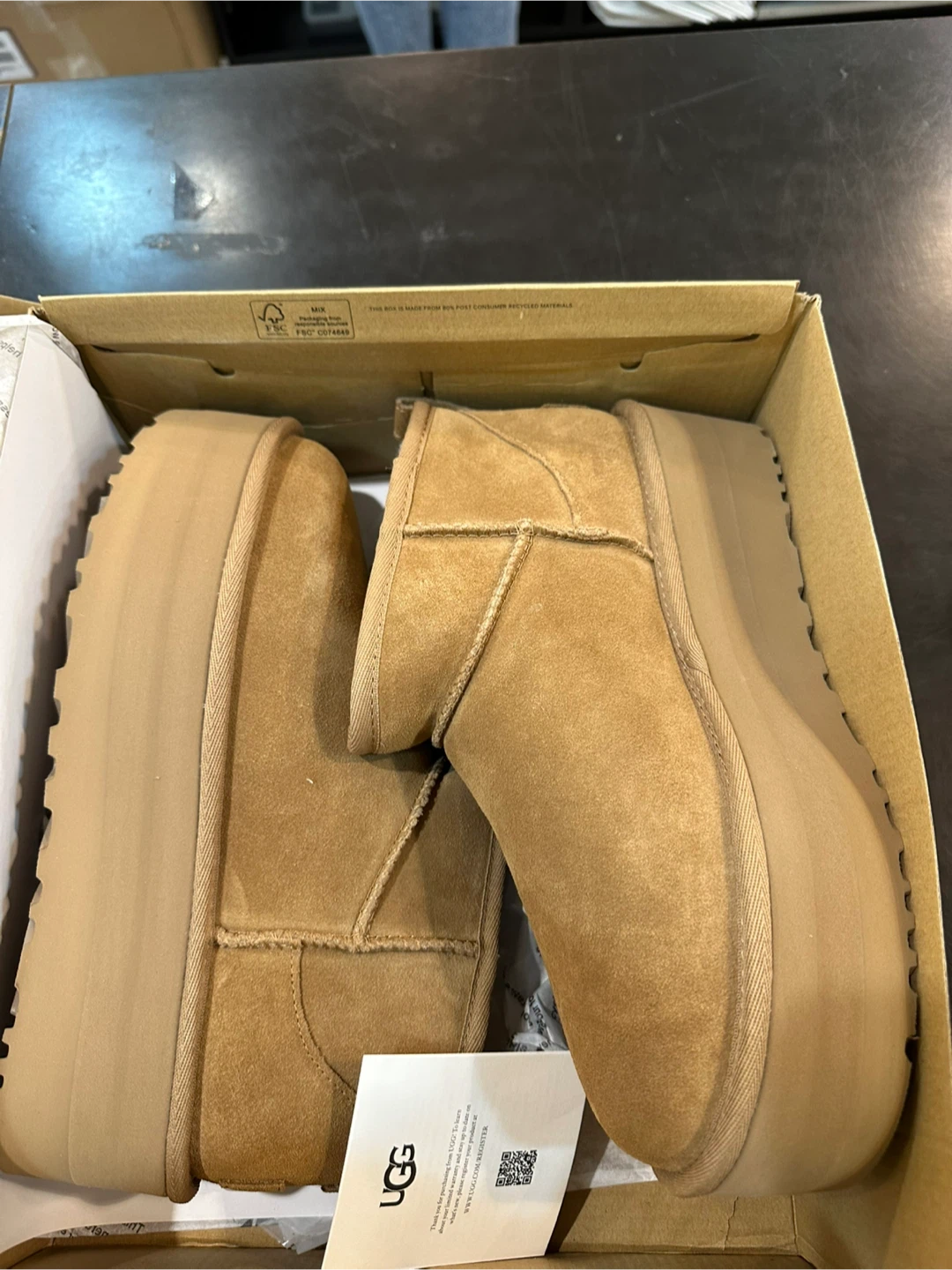 UGG Classic Mini Platform Boots size 9 - photo 2