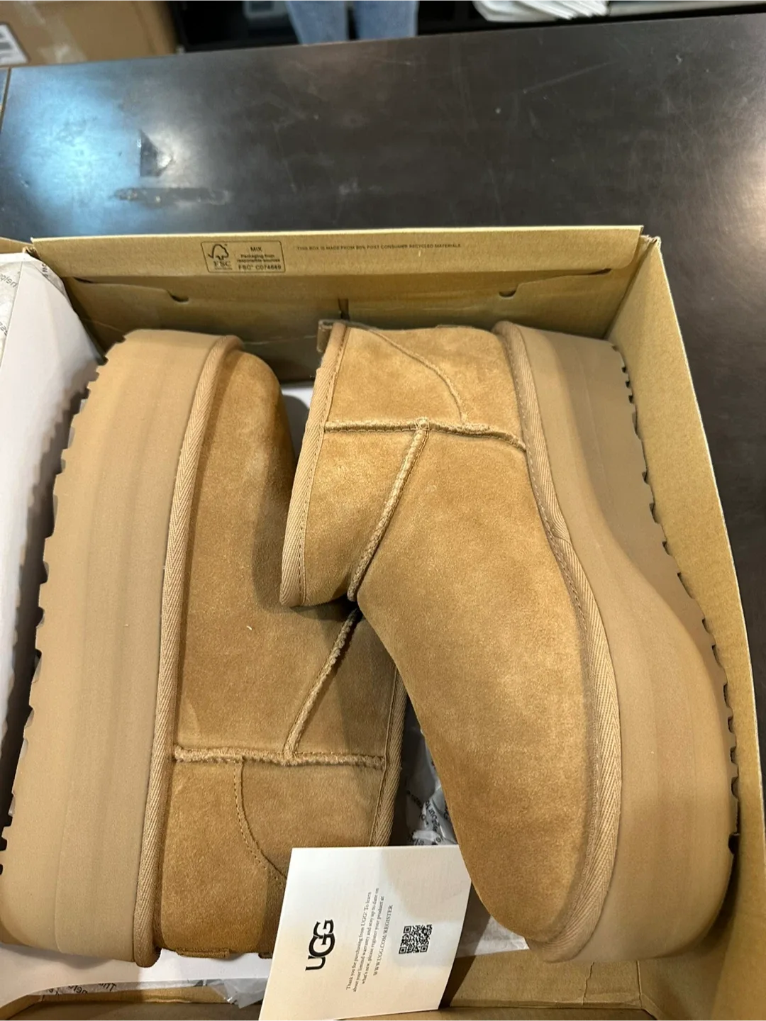 UGG Classic Mini Platform Boots size 9 image indicator(2)