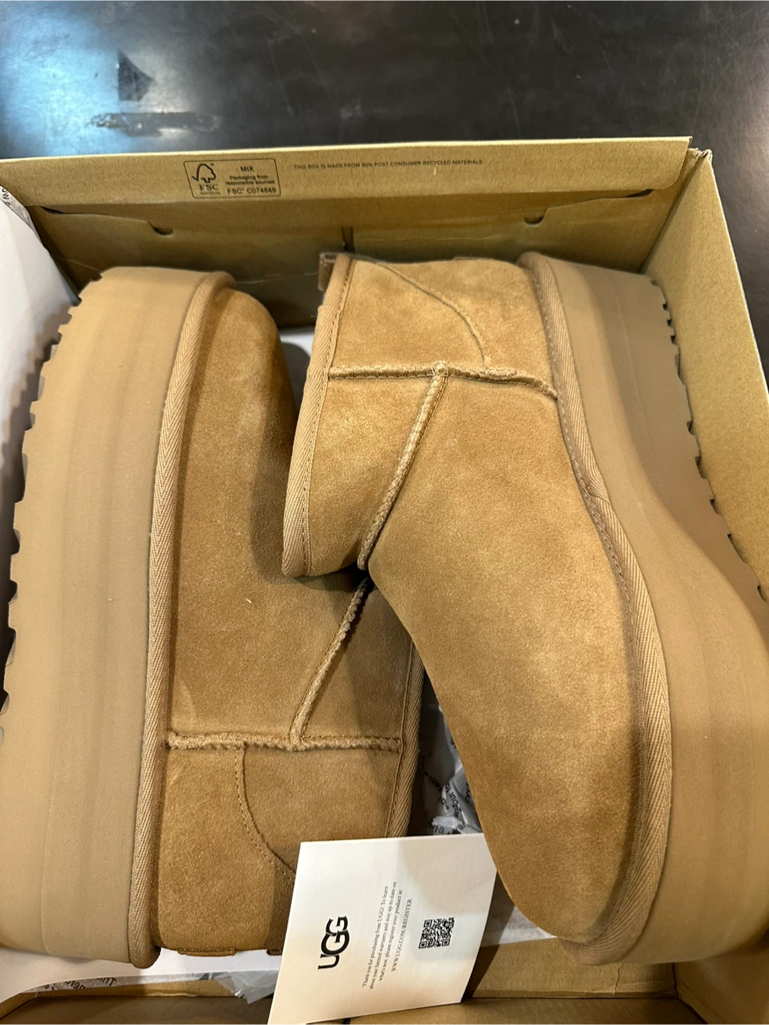 UGG Classic Mini Platform Boots size 9 - photo 3