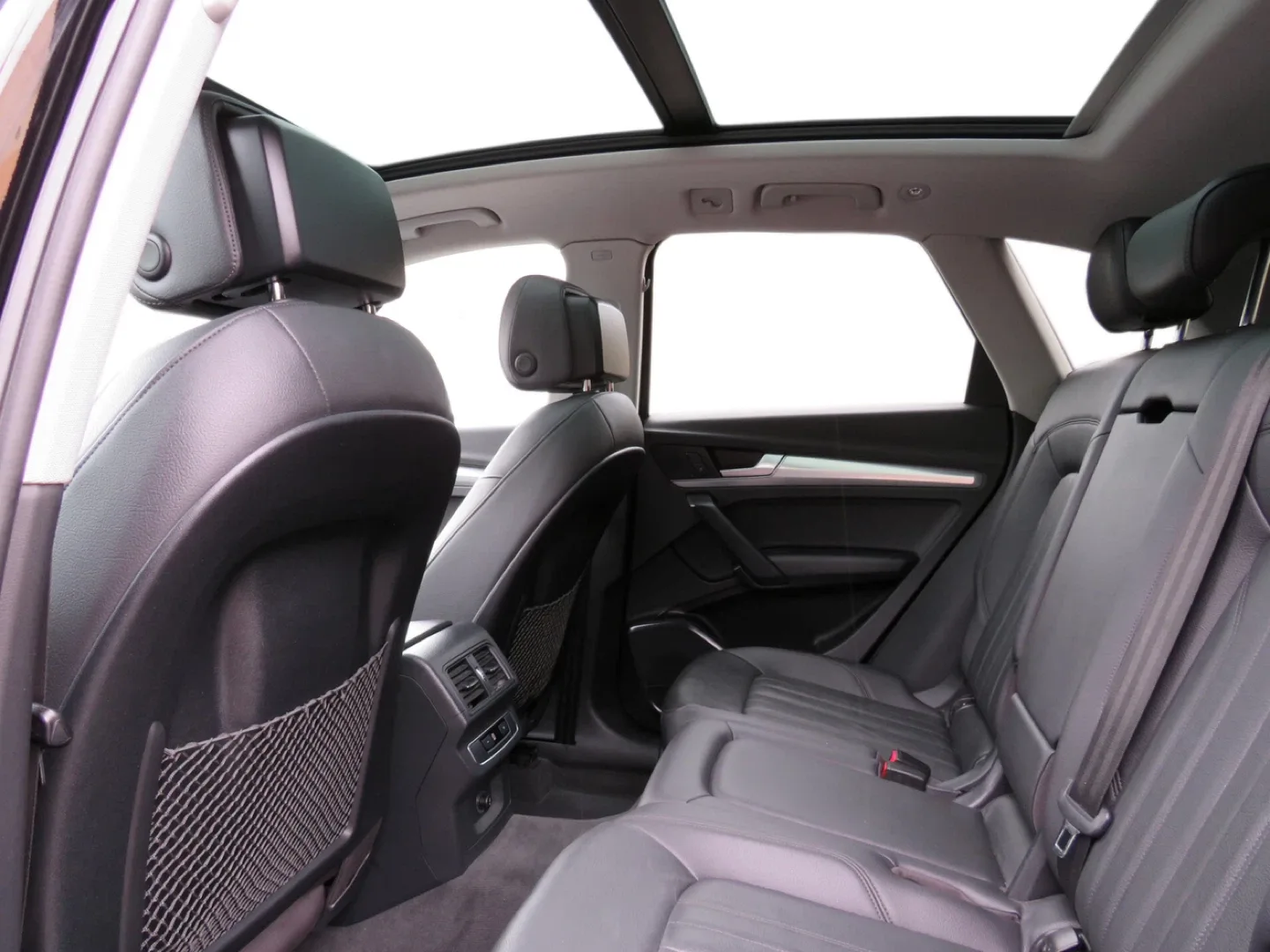 2020 Audi Q5 Black SUV image indicator(8)