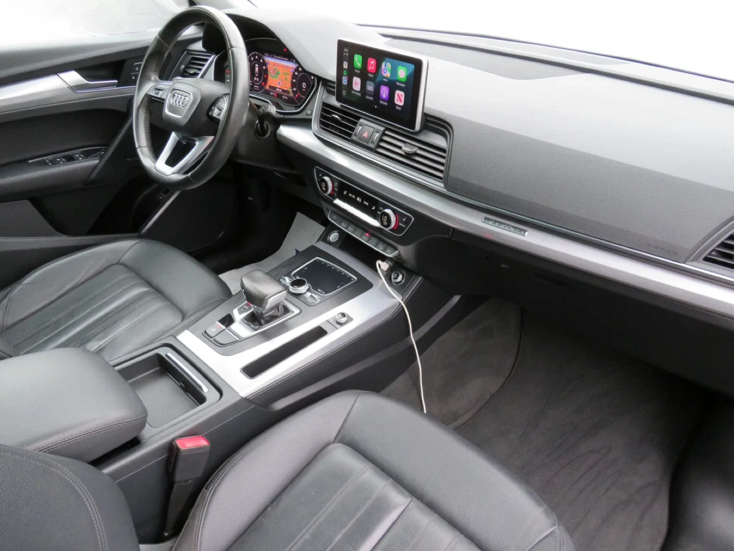 2020 Audi Q5 Black SUV image indicator(9)