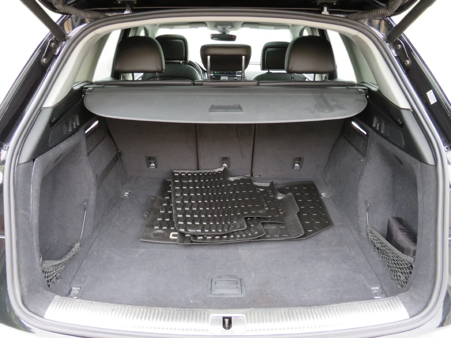 2020 Audi Q5 Black SUV image indicator(10)