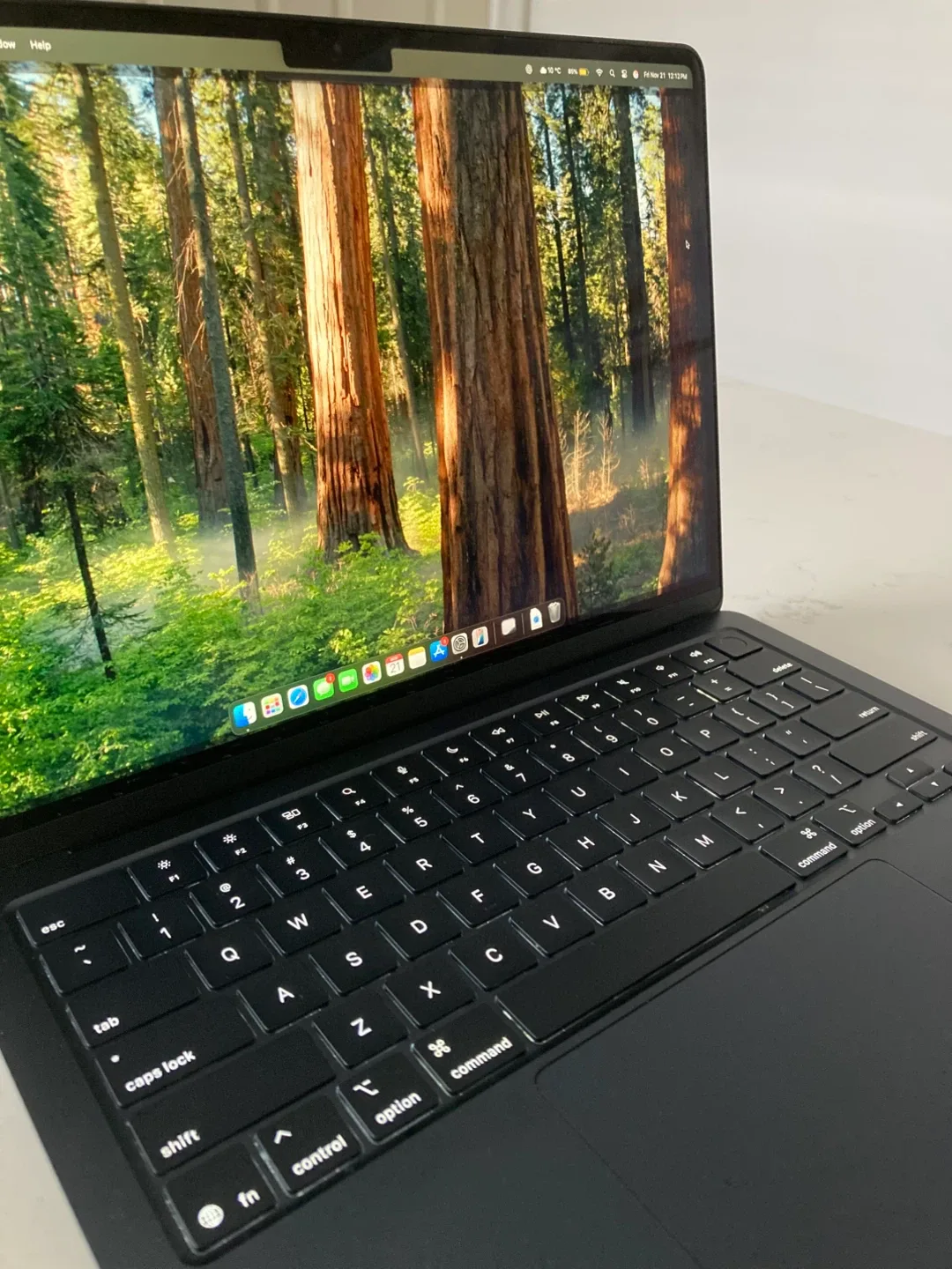 MacBook Air 13.6” 2025 M4 16GB/256GB – Midnight