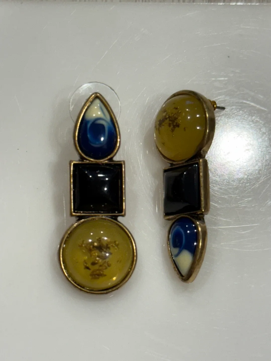 Geometric Statement Earrings image indicator(2)