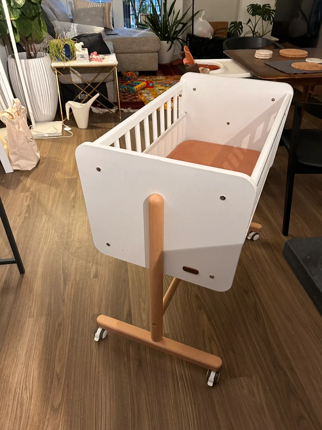 Bassinet - White/Wood
