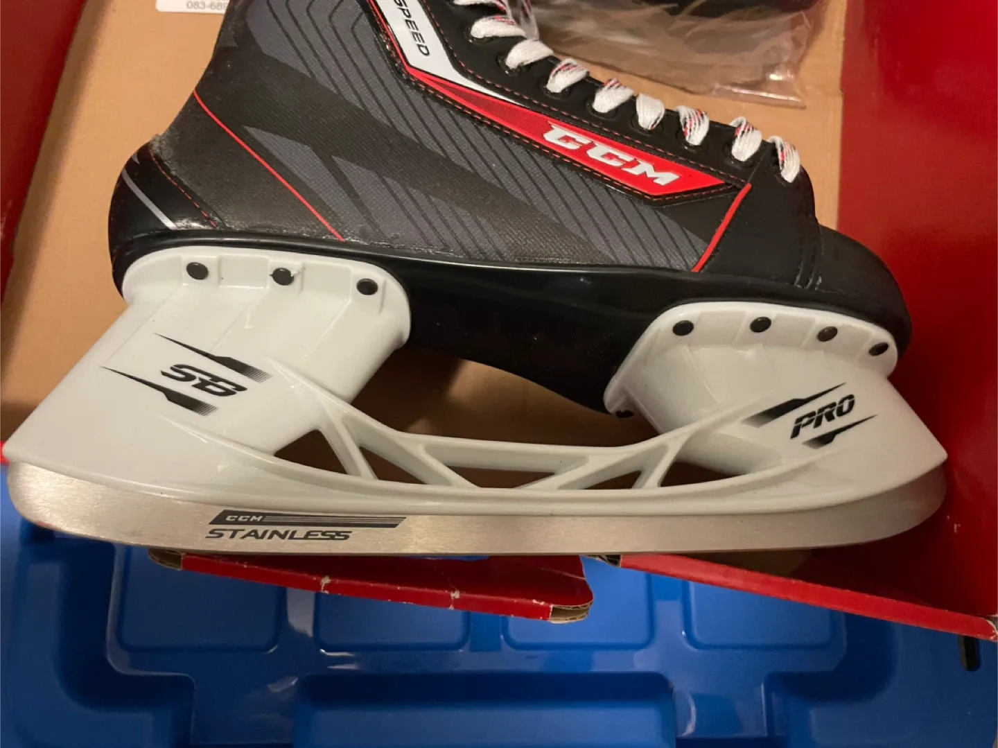 Men’s ice skates image indicator(2)