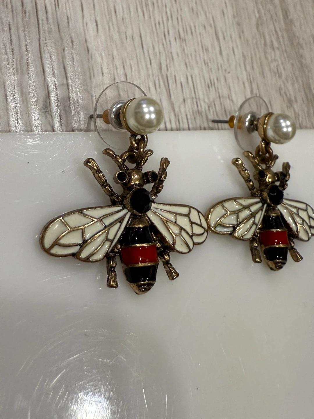 Bee Design Earrings - photo 3