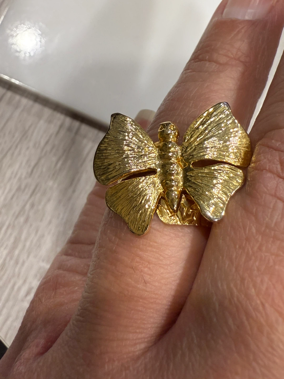 Gold Butterfly Ring - photo 3