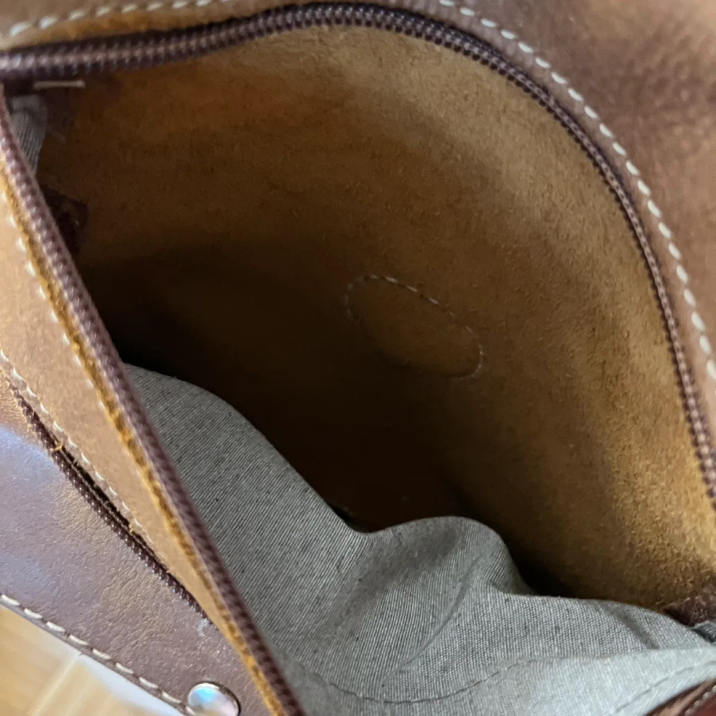 Roots Genuine Leather Brown Crossbody Bag image indicator(5)