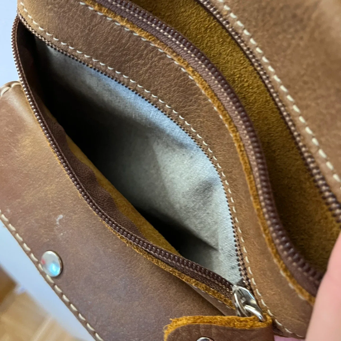 Roots Genuine Leather Brown Crossbody Bag image indicator(4)