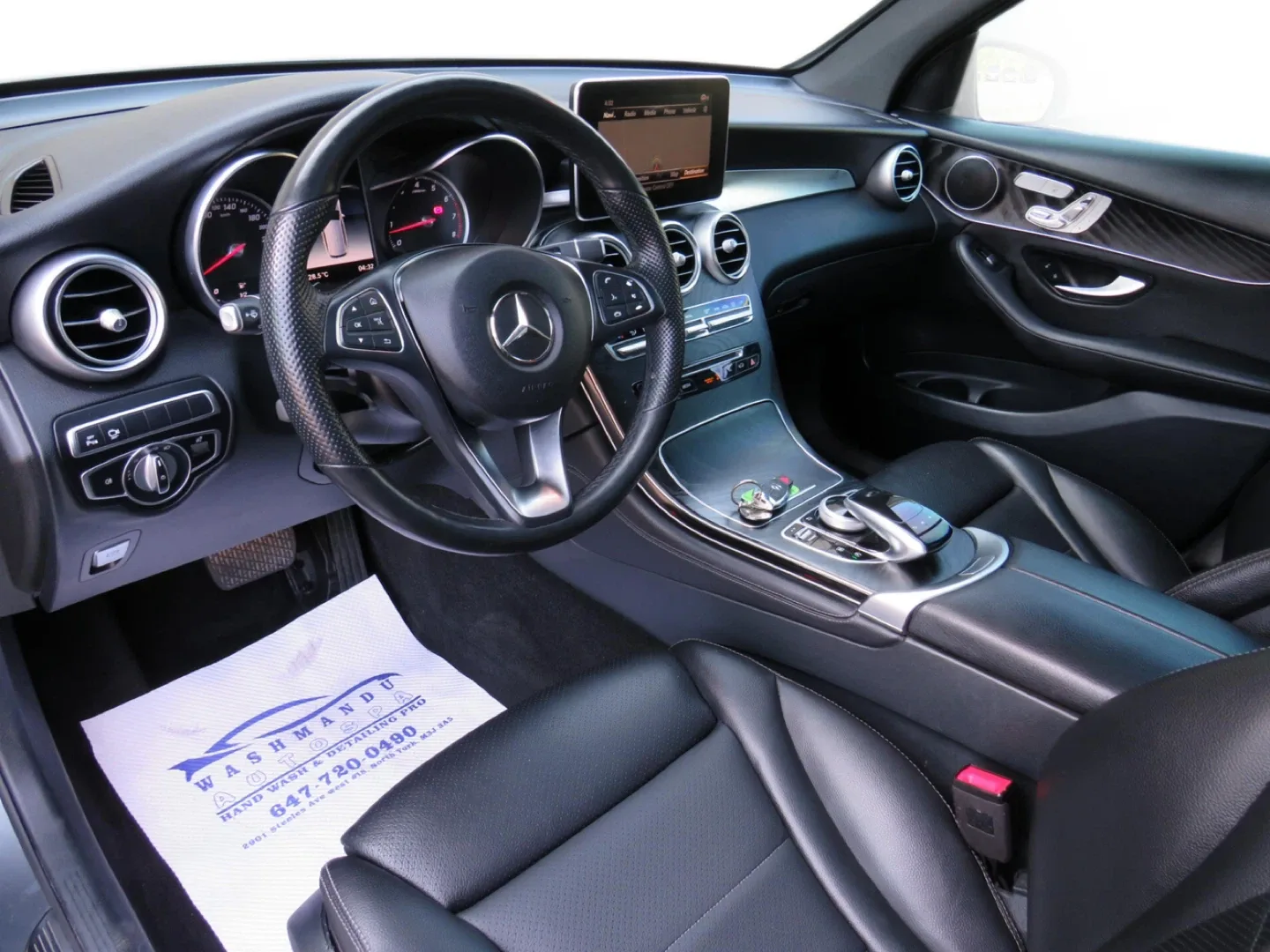 2019 Mercedes-Benz GLC 300 image indicator(6)