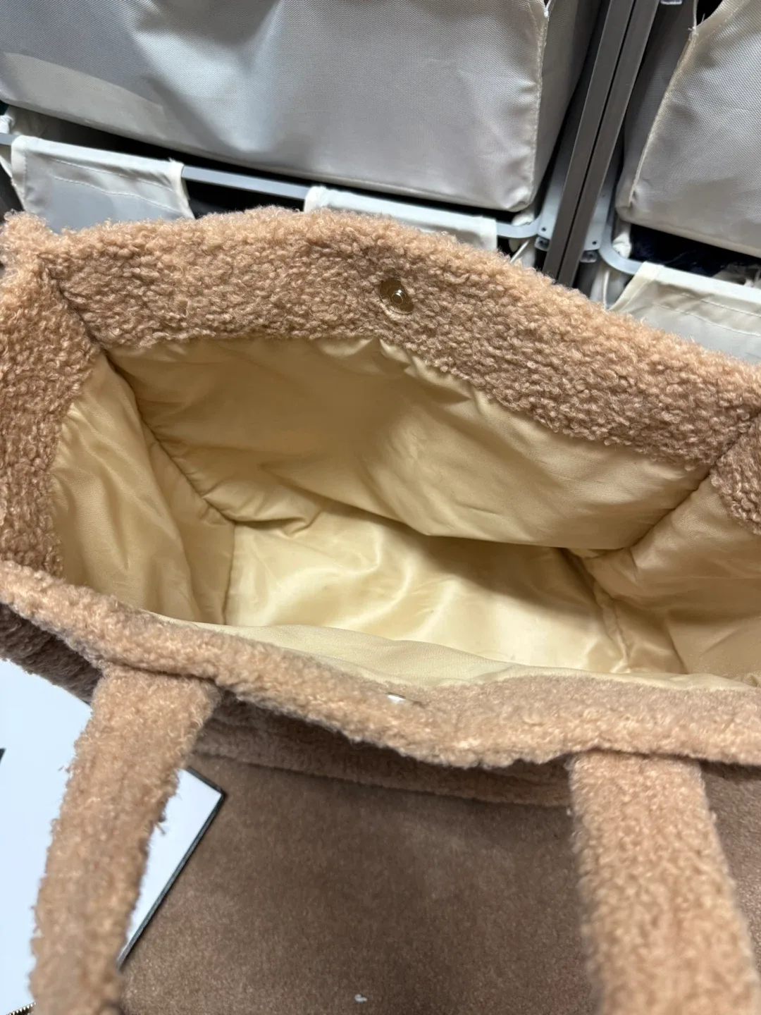 Teddy Tote Bag image indicator(2)