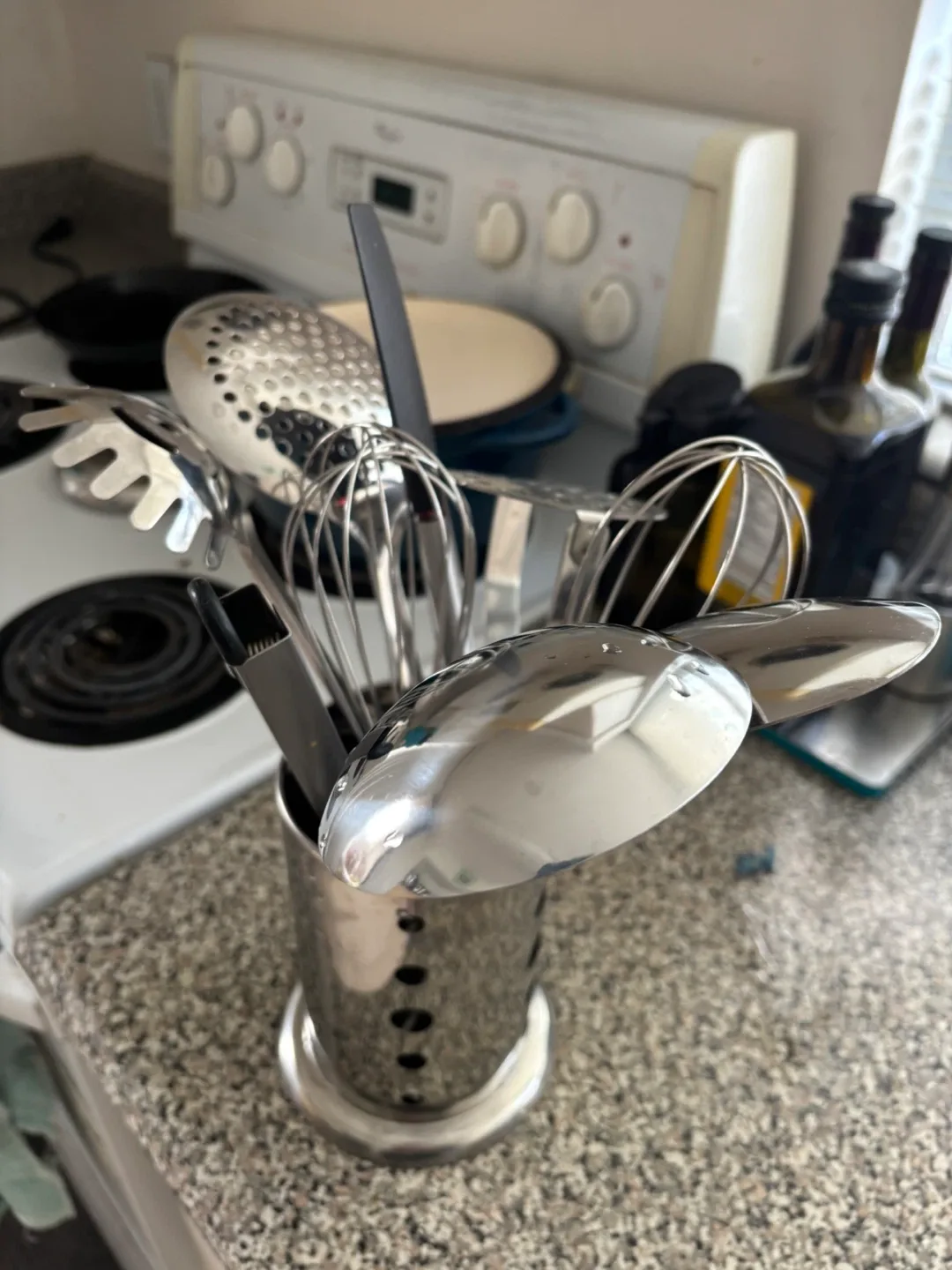 (Moving Sale) Kitchen Utensil Set image indicator(3)