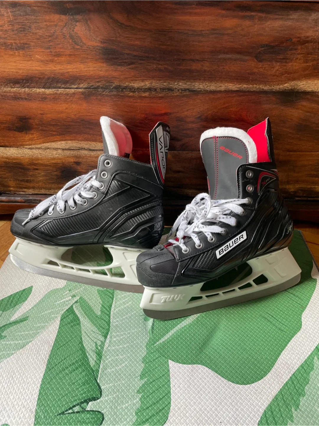 Bauer Vapor Hockey Skates mens size 9.5