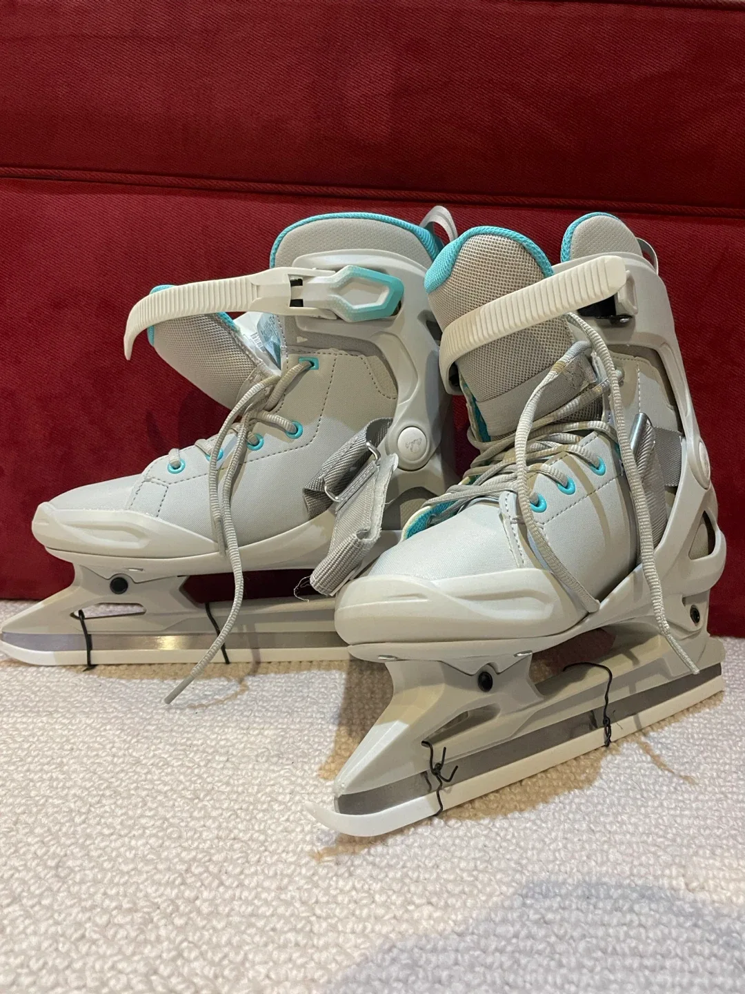 Decathlon ice skates size 7.5 woman image indicator(2)