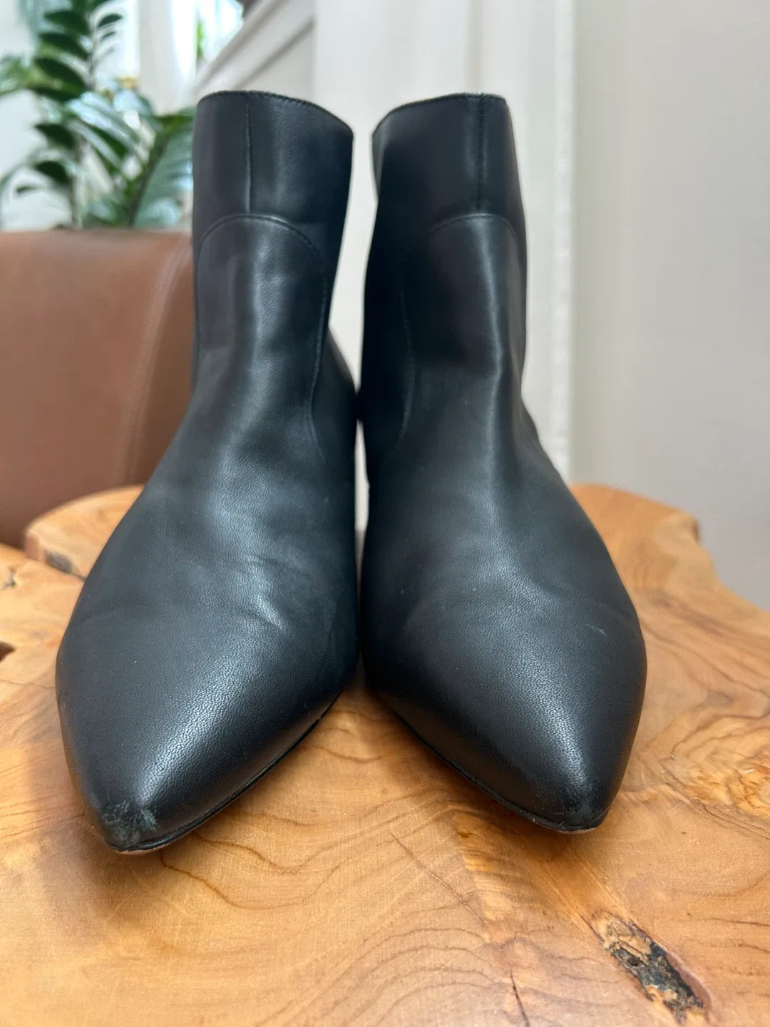 Karl Lagerfeld Black Leather Ankle Boots image indicator(4)